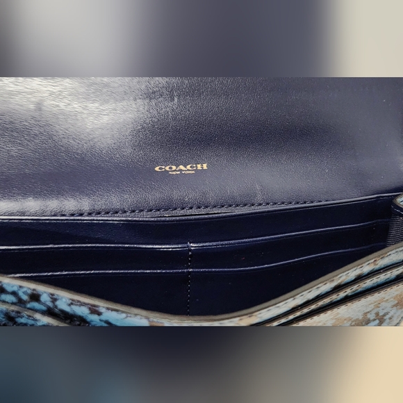 Coach Leather Wallet - Picture 5 of 5